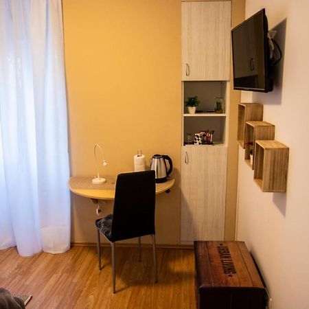 זאגרב Apartment & Room Eni מראה חיצוני תמונה